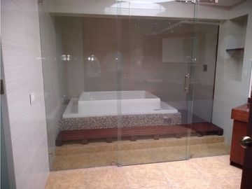 Residencia En Venta En Rincón De La Calera Con Alberca