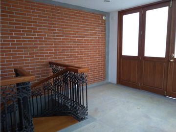 Residencia En Venta En Rincón De La Calera Con Alberca
