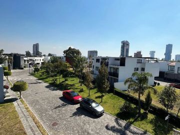 Casa en venta en Bosques de Zavaleta, con vestidor de ensueño