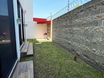 Casa en venta en Bosques de Zavaleta, con vestidor de ensueño