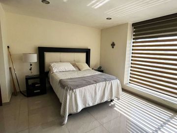 Casa en venta en Bosques de Zavaleta, con vestidor de ensueño