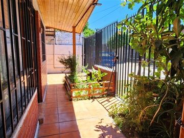 Casa en Venta en Portales/ Las Naciones