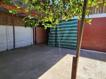 Casa en Venta en Portales/ Las Naciones