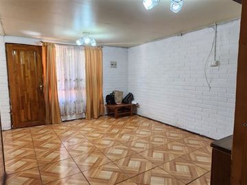 Casa en Venta en Portales/ Las Naciones