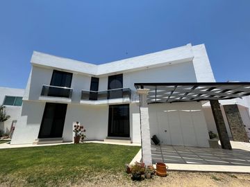 Casa sola en venta en Trento, Irapuato, Guanajuato
