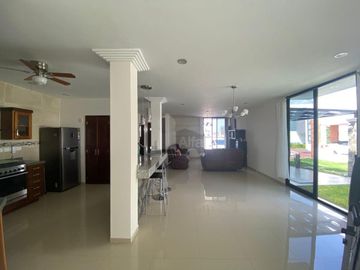 Casa sola en venta en Trento, Irapuato, Guanajuato