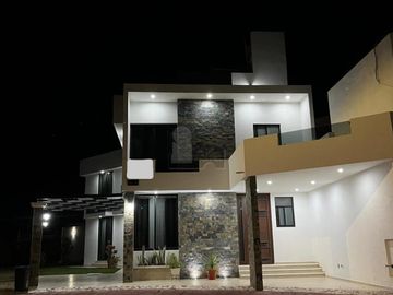 Casa sola en venta en Trento, Irapuato, Guanajuato
