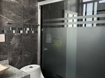 Casa sola en venta en Trento, Irapuato, Guanajuato