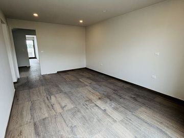 Preventa en Fracc. Paseo de la Reina/Monte Magno- 4 habitaciones y jardín