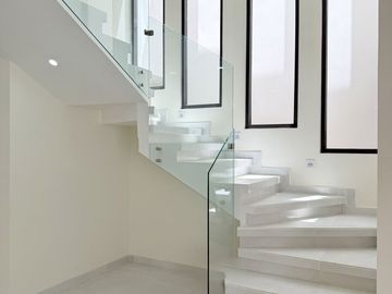 Casa en venta en Fracc. Privado Monte Magno- Habitación en PB y jardín