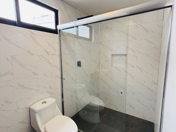 Casa en venta en Fracc. Privado al sur de la ciudad- Excelentes acabados