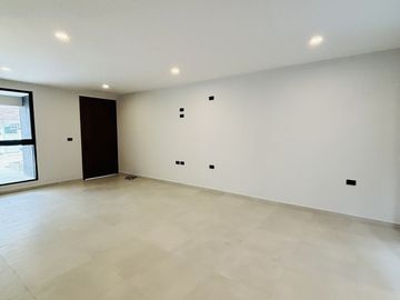 Casa en venta en Fracc. Privado al sur de la ciudad- Excelentes acabados