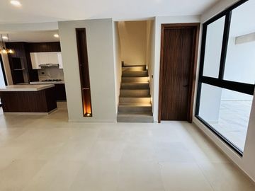 Casa en venta en Fracc. Privado al sur de la ciudad- Excelentes acabados