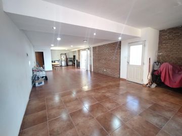 Venta de Casa 3 dormitorios en Neuquén Capital