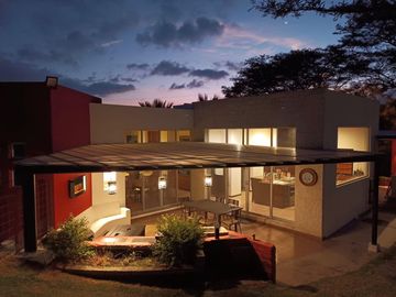 Venta Casa de campo, en urbanización Cerca a Guayllabamba