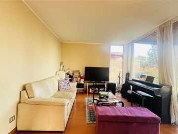 Casa en Venta en VALENZUELA PUELMA, LA REINA