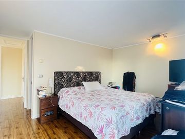 Casa en Venta en VALENZUELA PUELMA, LA REINA