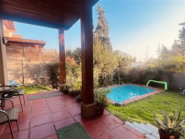 Casa en Venta en VALENZUELA PUELMA, LA REINA