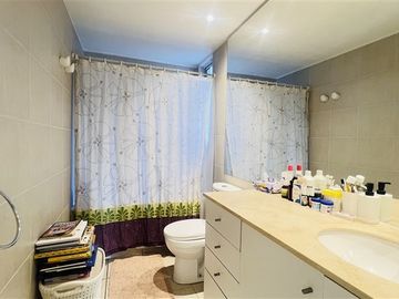 Casa en Venta en VALENZUELA PUELMA, LA REINA