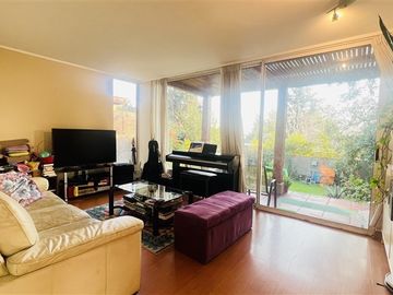 Casa en Venta en VALENZUELA PUELMA, LA REINA