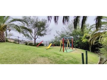 Departamento, Amplio, Vista Al Mar, Abundante Sol.