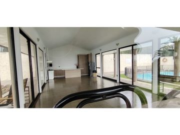 Departamento, Amplio, Vista Al Mar, Abundante Sol.