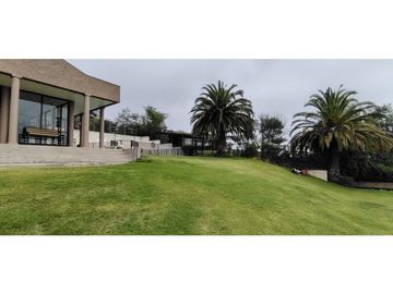 Departamento, Amplio, Vista Al Mar, Abundante Sol.