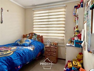 Casa en Venta en Casa con Excelente Distribución, 3D 2B de 2 Pisos, Baquedano, SanBernardo