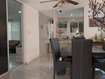 Casa en Venta Villas del Sol,a Media cuadra de la Av. 60 Merida, Yucatan