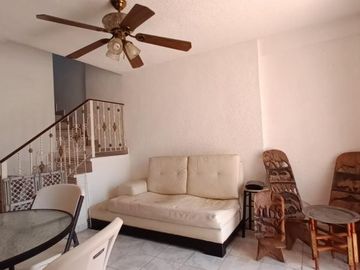 Casa en Venta Villas del Sol,a Media cuadra de la Av. 60 Merida, Yucatan