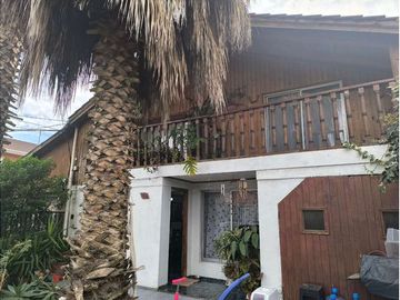 Venta de amplia y cómoda Casa en Maipú