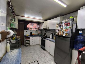 Venta de amplia y cómoda Casa en Maipú