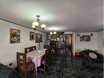 Venta de amplia y cómoda Casa en Maipú