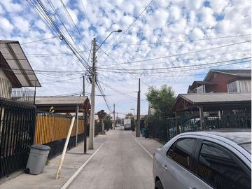 Venta de amplia y cómoda Casa en Maipú