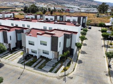 Casa en venta en esquina Parque Aguascalientes Lomas de Angelopolis Puebla