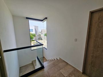 Casa en venta en esquina Parque Aguascalientes Lomas de Angelopolis Puebla