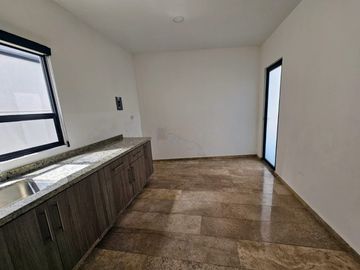 Casa en venta en esquina Parque Aguascalientes Lomas de Angelopolis Puebla