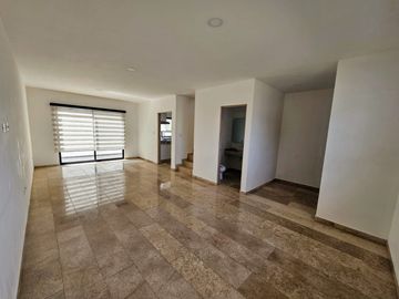 Casa en venta en esquina Parque Aguascalientes Lomas de Angelopolis Puebla