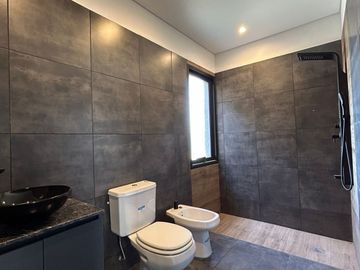 Casa a estrenar, una planta con 3 dormitorios
