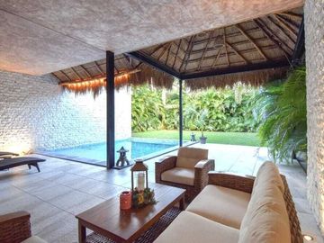 Casa en venta en Jardines de Rejoyada