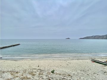 VENTA APARTAMENTO PRIMERA LINEA DE PLAYA RODADERO SUR SANTA MARTA