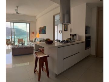 Apartamento de lujo en primera linea de Playa Salguero - 005R