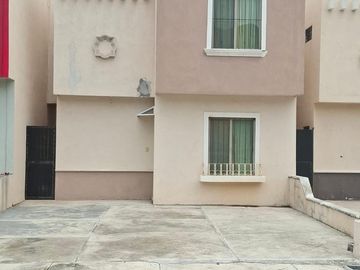Casa en Venta en Fracc. Ampliación la Estrella al Sur de Saltillo