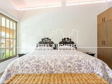 Casa en Venta en Jardines de Cuernavaca con Uso para Hotel
