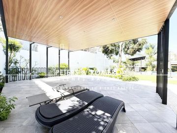 Casa en Venta en Jardines de Cuernavaca con Uso para Hotel