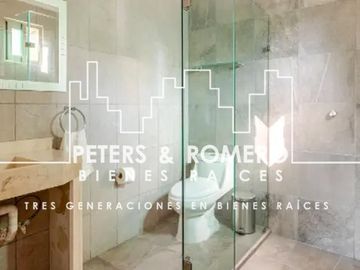 Casa en Venta en Jardines de Cuernavaca con Uso para Hotel