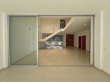 CASA EN VENTA EN BOSQUES DE SANTA ANITA