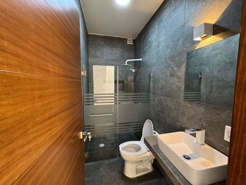CASA EN VENTA EN BOSQUES DE SANTA ANITA