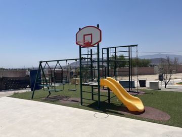 Casa NUEVA en Venta en Coto ALBAZUR en Santa Anita, Tlajomulco de Zuñiga.