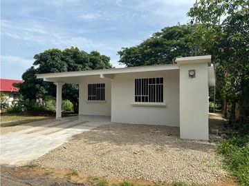 VENTA DE CASA EN LAS TABLAS ABAJO DOS RECAMARAS  301 M2